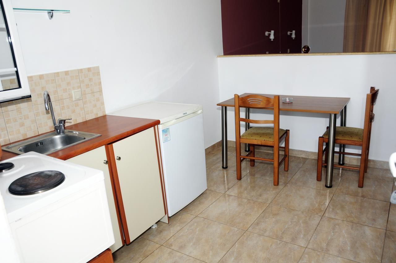Apartments Hotel Alexandros Arkoudi Exterior photo